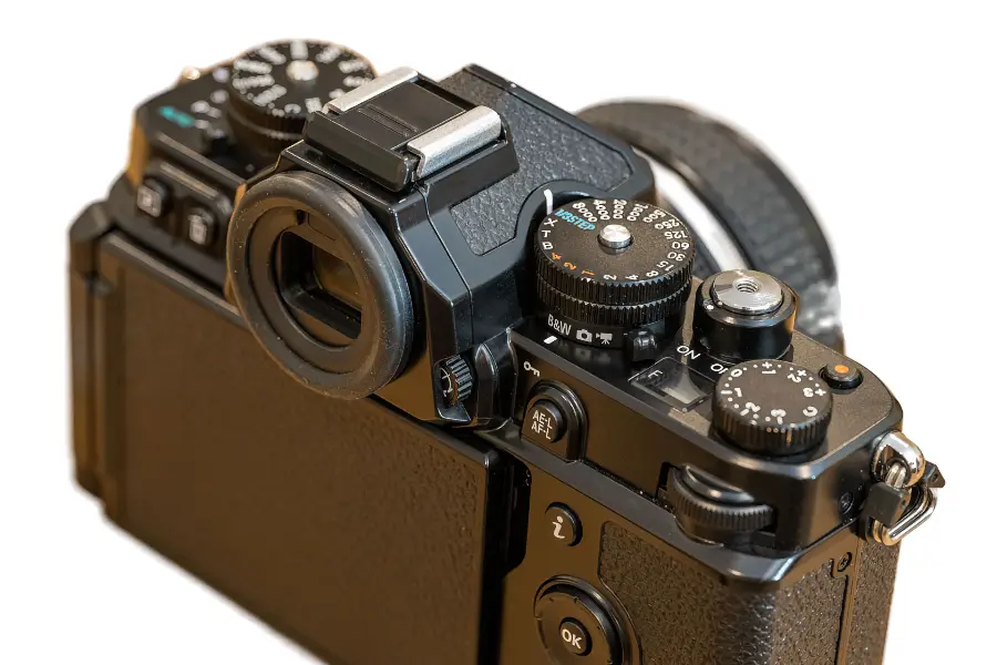 รีวิว Nikon Zf: สไตล์ย้อนยุค ประสิทธิภาพมิเรอร์เลสทันสมัย_01