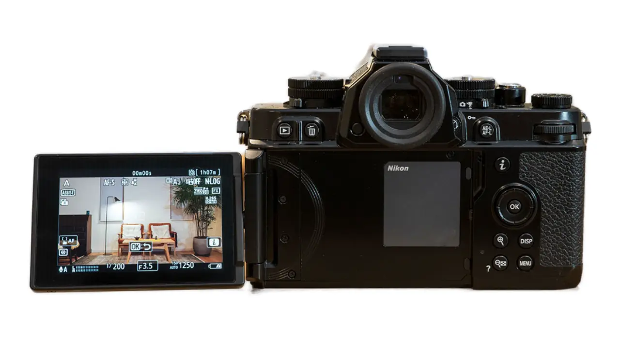 รีวิว Nikon Zf: สไตล์ย้อนยุค ประสิทธิภาพมิเรอร์เลสทันสมัย_01