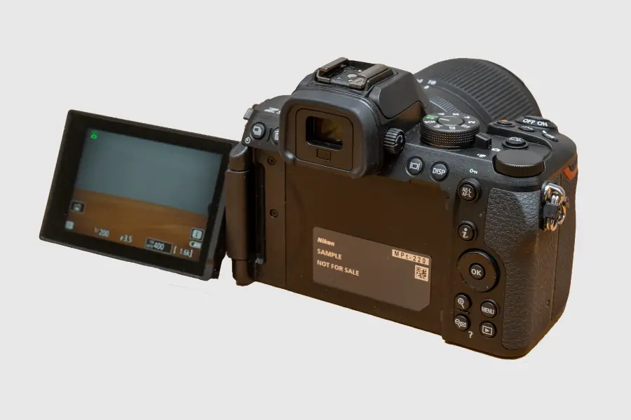 Nikon Z50 II: กล้องไฮบริด APS-C ที่ดีที่สุดของปี 2025?_01